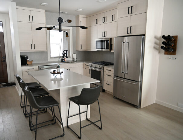 Huge kitchen with 4-chair island seating